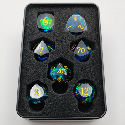 Ensemble de 7 dés en Résine taillée Bleu-Noir/Doré